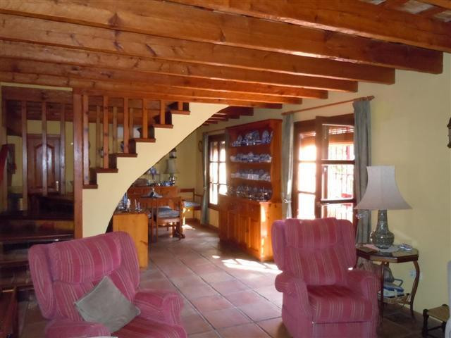 House for sale in Estepona