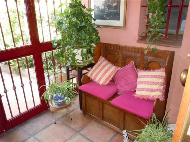 House for sale in Estepona