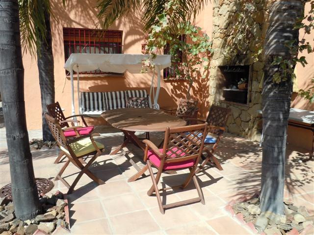 House for sale in Estepona