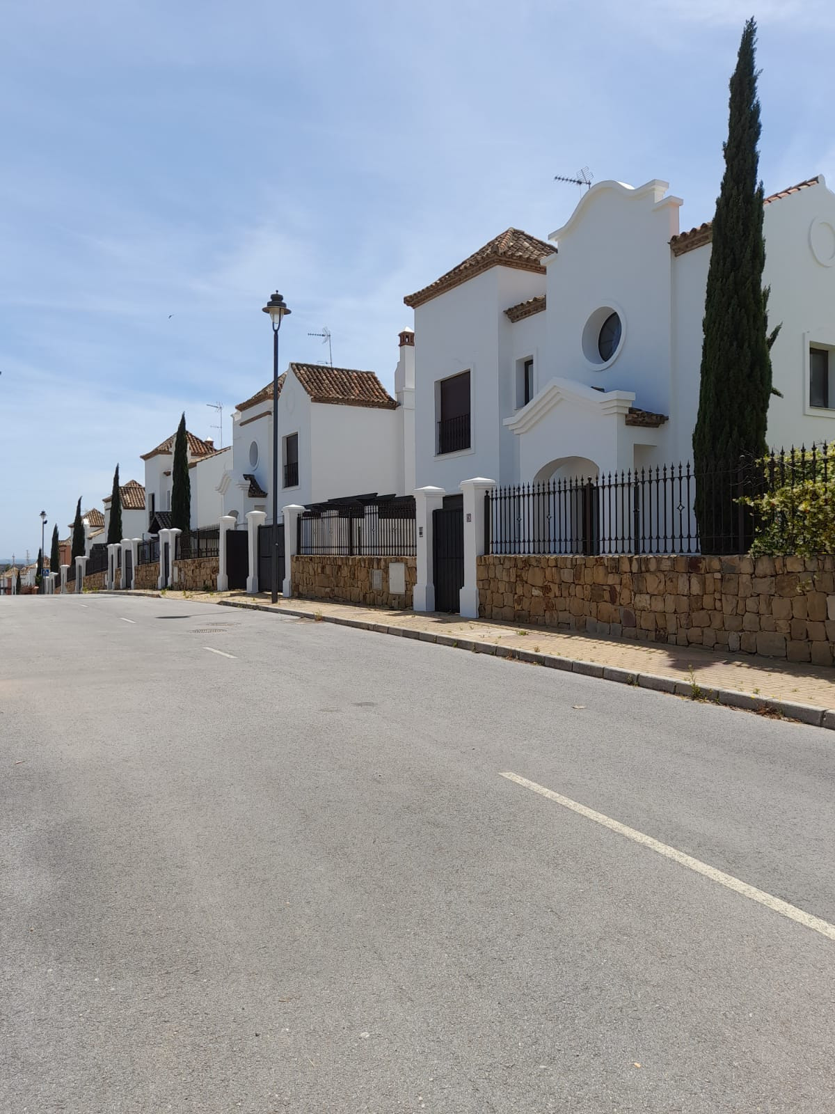 منزل للبيع في Estepona