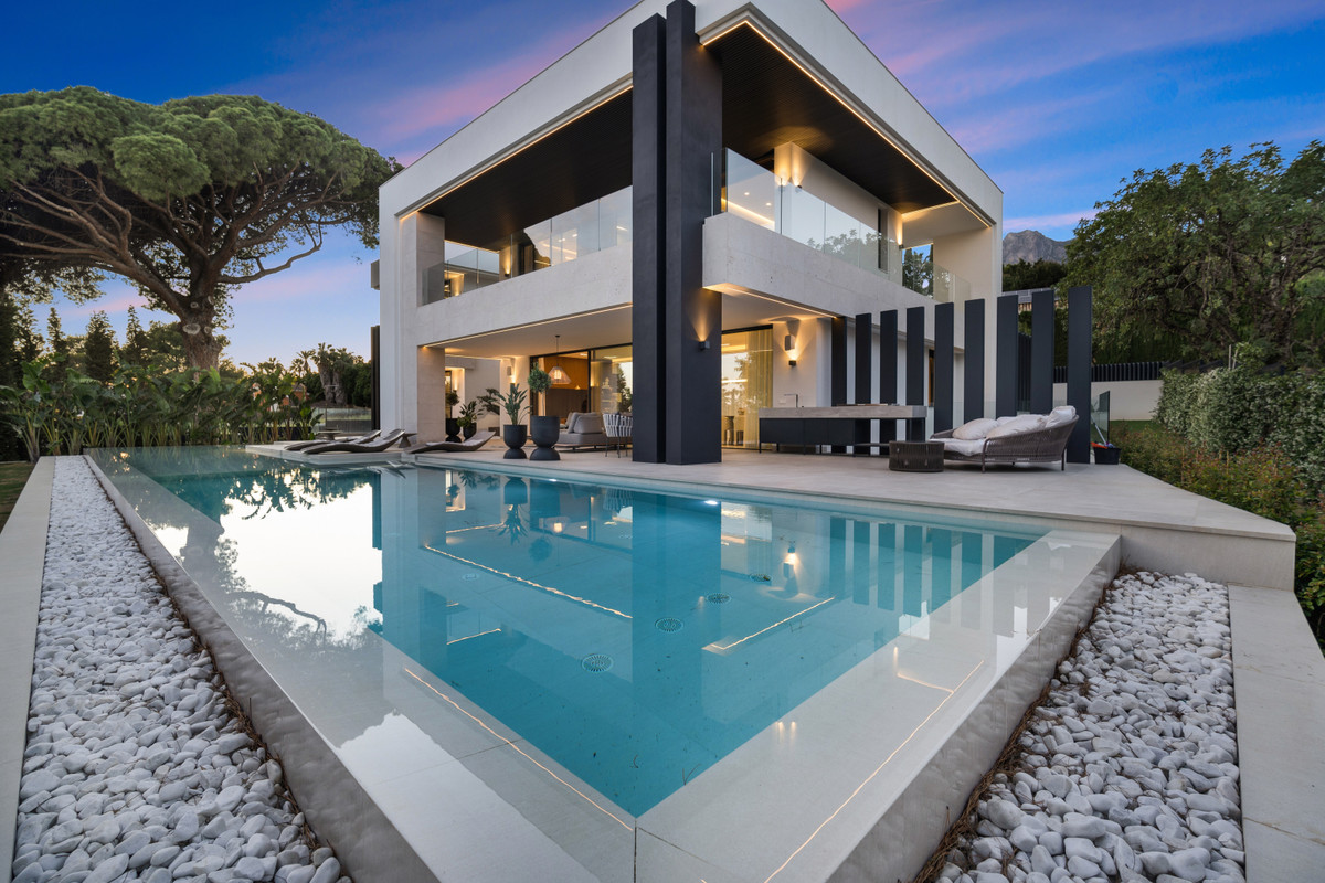 Villa for sale in Marbella