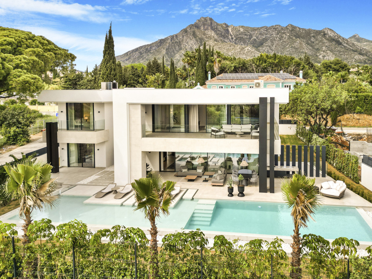 Villa for sale in Marbella