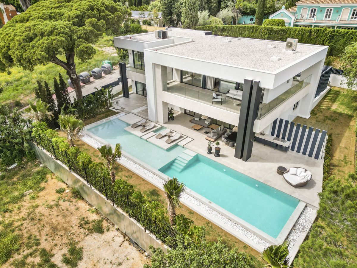 Villa myynnissä Marbella