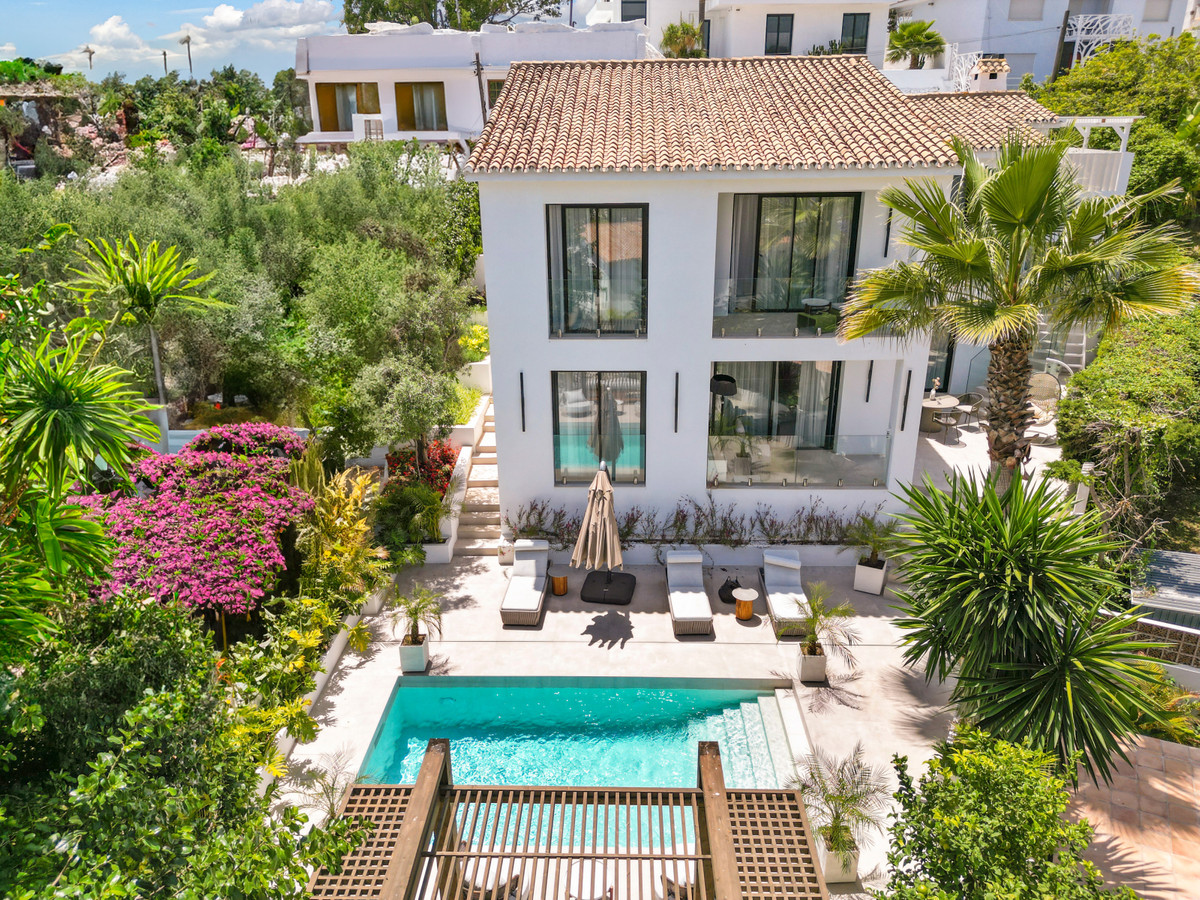 Villa til salg i Nueva Andalucía (Marbella)