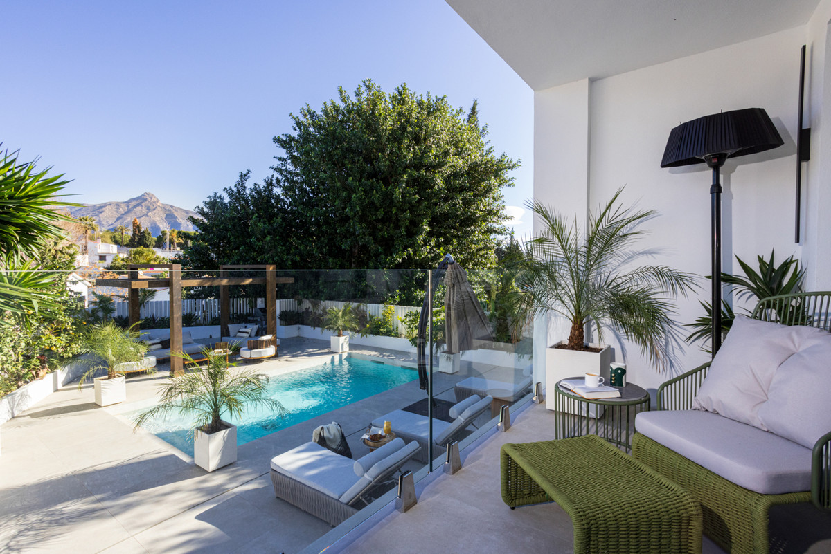 Villa myynnissä Nueva Andalucía (Marbella)