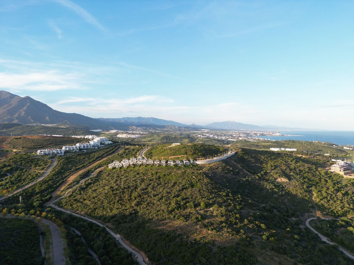 Villa for sale in Casares