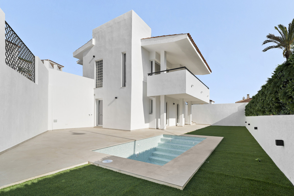 Villa for sale in Mijas